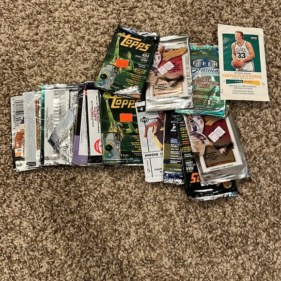 ❗️Lot of sports cards❗️400 random base cards basketball cards 1990s NBA - Picture 5 of 6